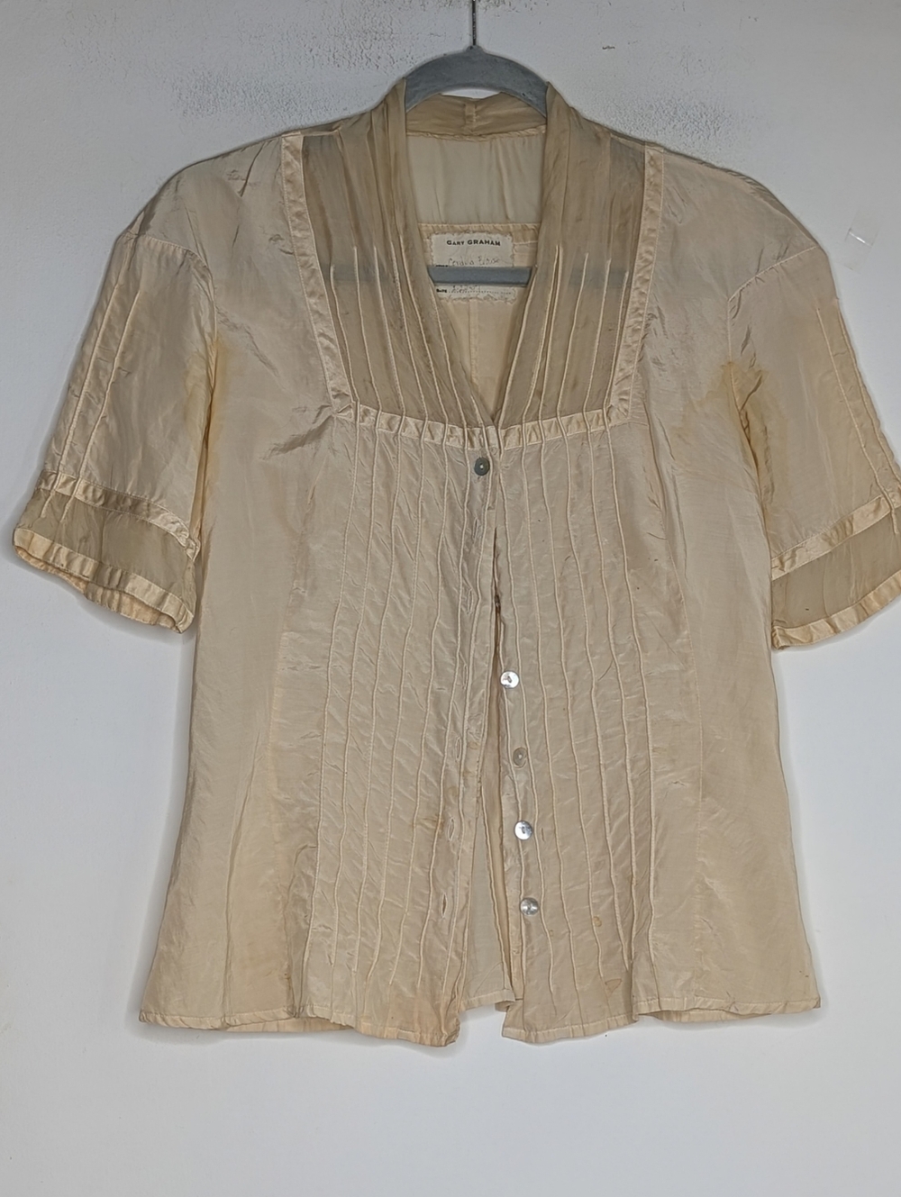 Gary Graham embroidery blouse size 4 , STAINS/READ